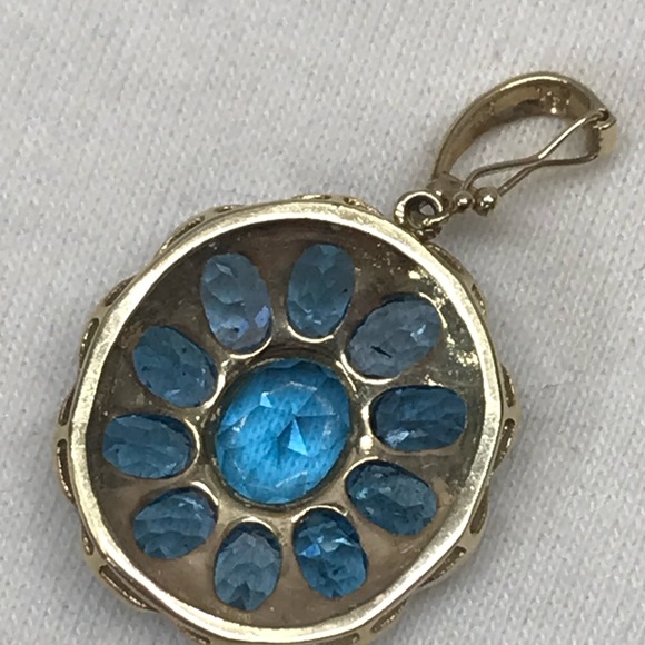 14k Gold Blue Topaz Flower Necklace Pendant - Picture 9 of 12